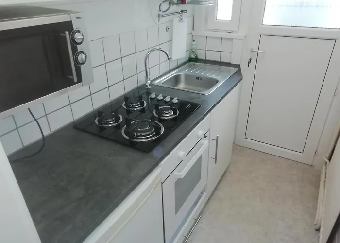 公寓 Backpackers Station